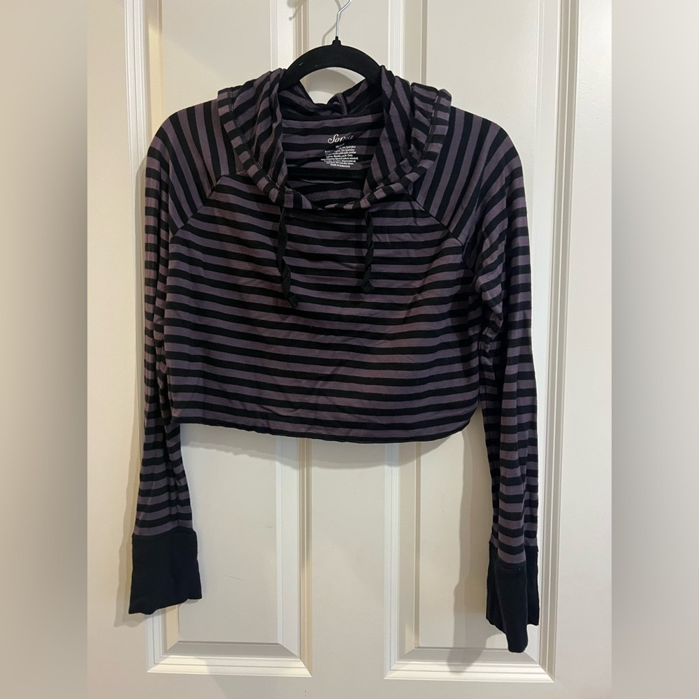 Soma purple and black striped cropped hoodie. Size medium.